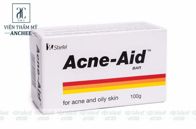 Xà phòng trị mụn lưng cho da nhờn Acne Aid Bar tại nhà thuốc