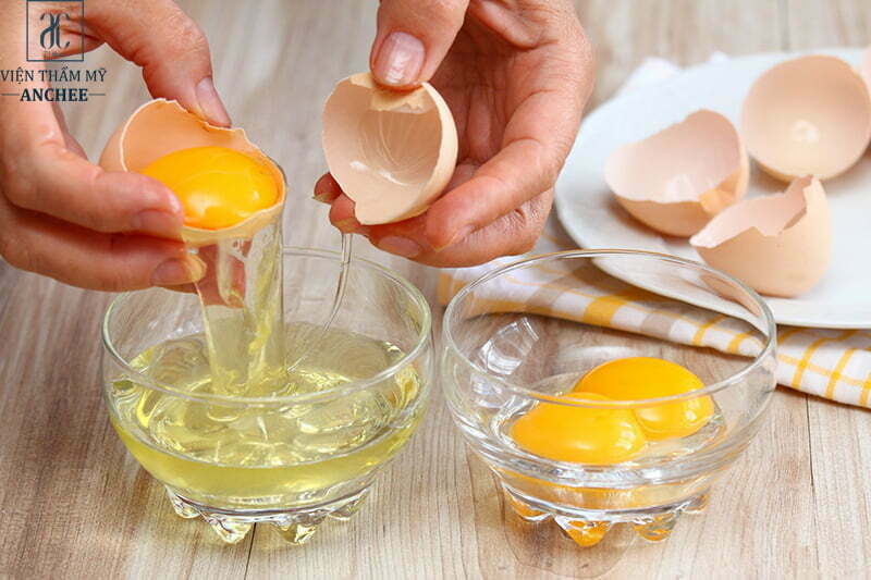 Dùng lòng trắng trứng gà trị mụn hiệu quả không ngờ