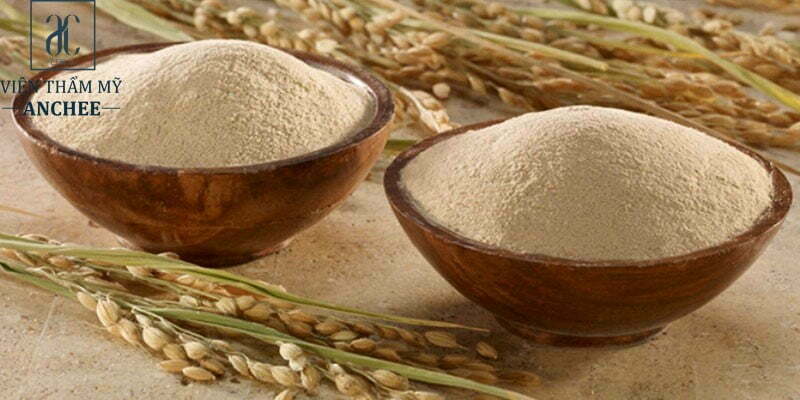 Cách trị mụn ẩn ở má bằng bột cám gạo