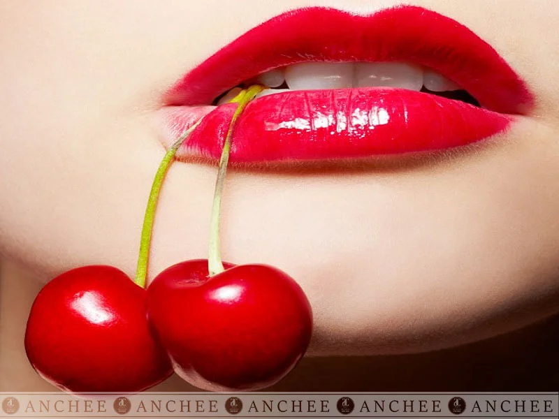 Phun môi màu đỏ cherry