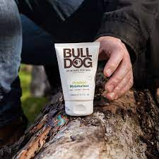 Bull Dog - Sữa rửa mặt dành cho nam giới có làn da nhạy cảm