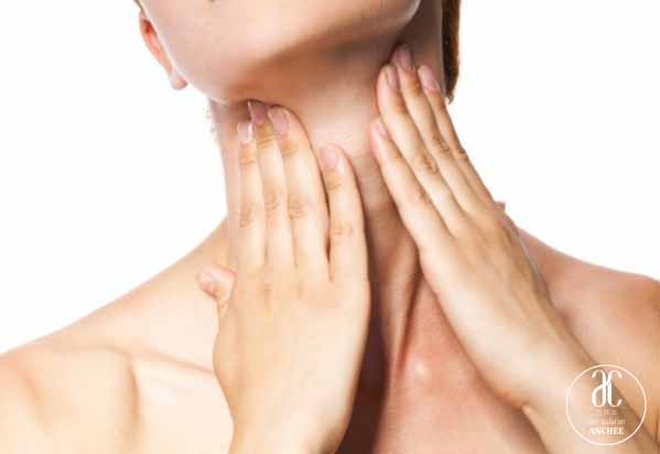 Bật Mí 9 Cách chăm sóc da cổ giúp da trắng sáng và mịn màng